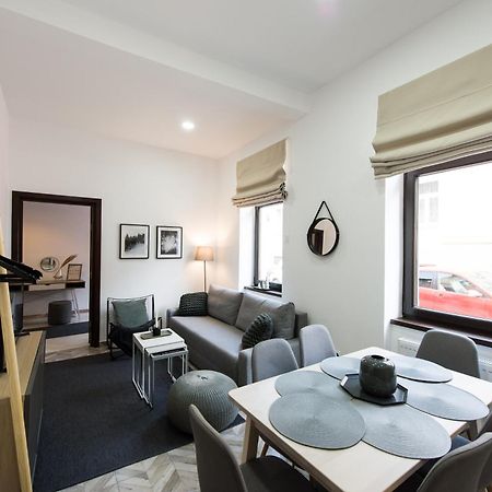 Apartamento Charming Old Town Flat With Mountain View Braşov Exterior foto