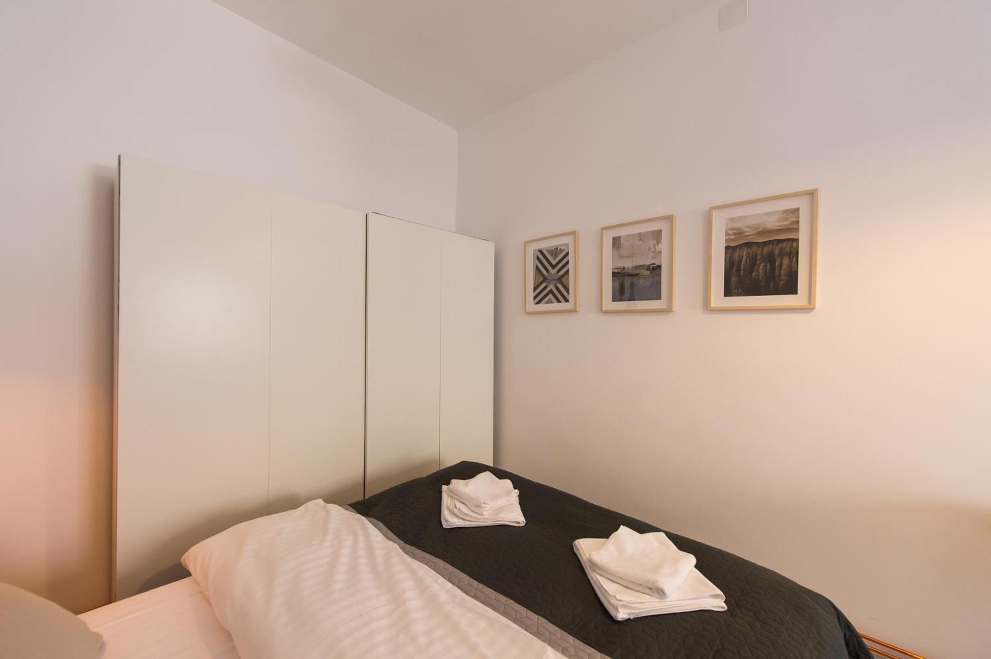 Apartamento Charming Old Town Flat With Mountain View Braşov Exterior foto