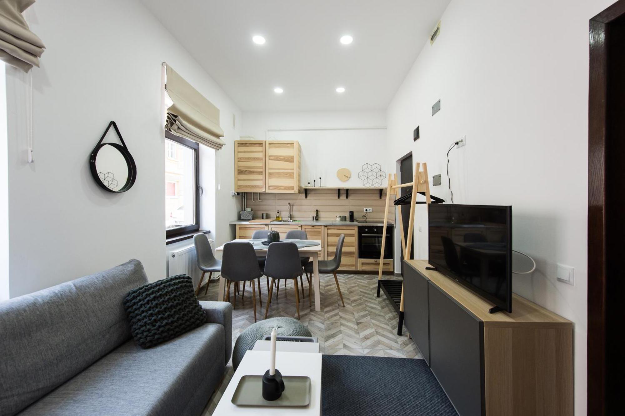 Apartamento Charming Old Town Flat With Mountain View Braşov Exterior foto