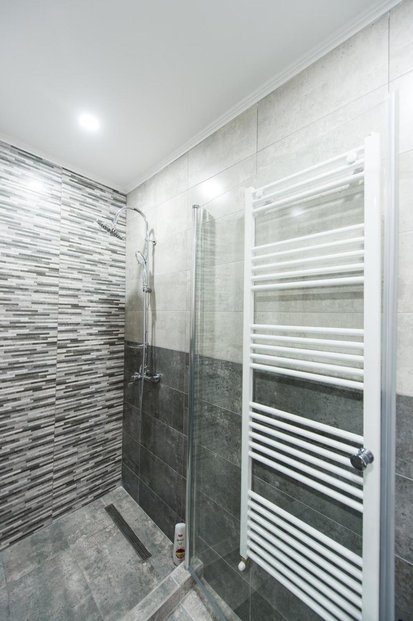 Apartamento Charming Old Town Flat With Mountain View Braşov Exterior foto